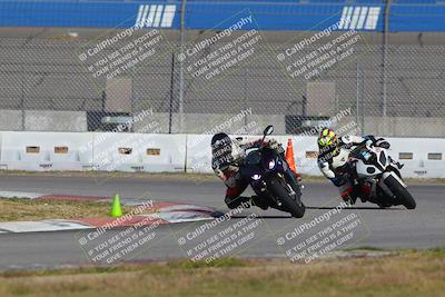 media/Nov-26-2022-Fastrack Riders (Sat) [[b001e85eef]]/Level 1/Session 3 Outside Turn 9/